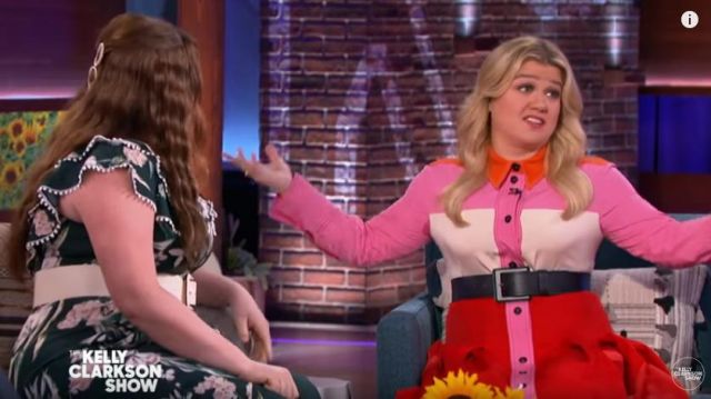 Marni Pleat­ed Col­or Block Crepe Mi­di Dress worn by Kelly Clarkson on The Kelly Clarkson Show January 15, 2020