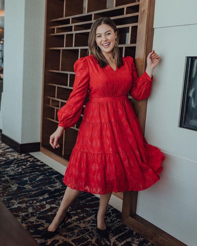 Long Sleeve Dress of Caralyn Mirand Koch on the Instagram account @caralynmirand