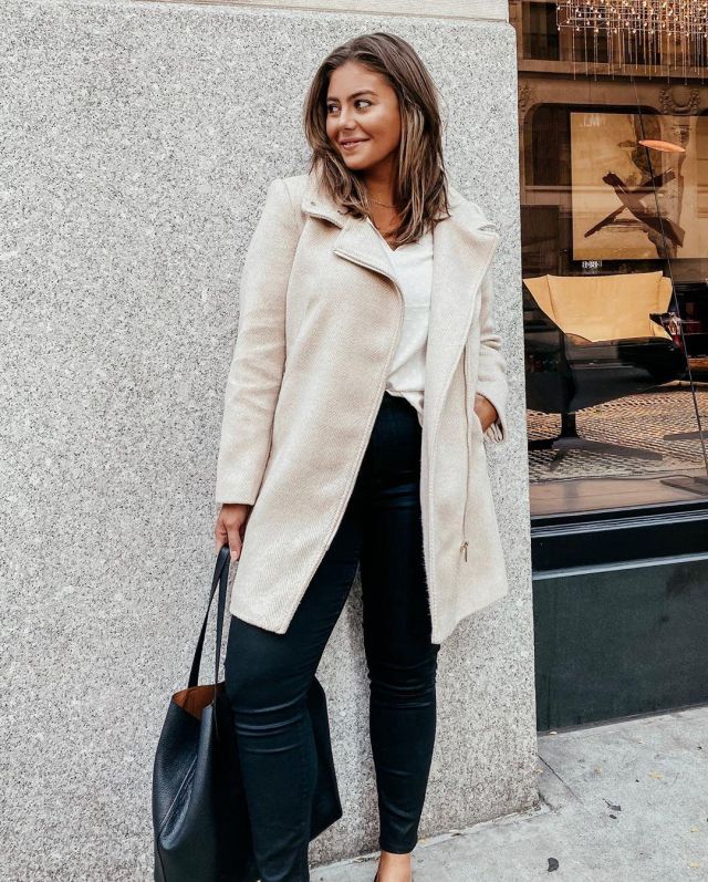 Leather Tote of Caralyn Mirand Koch on the Instagram account @caralynmirand