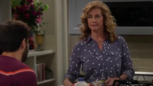 Blue Shirt worn by Vanessa Baxter (Nancy Travis) in Last Man Standing Season 8 Episode 5
