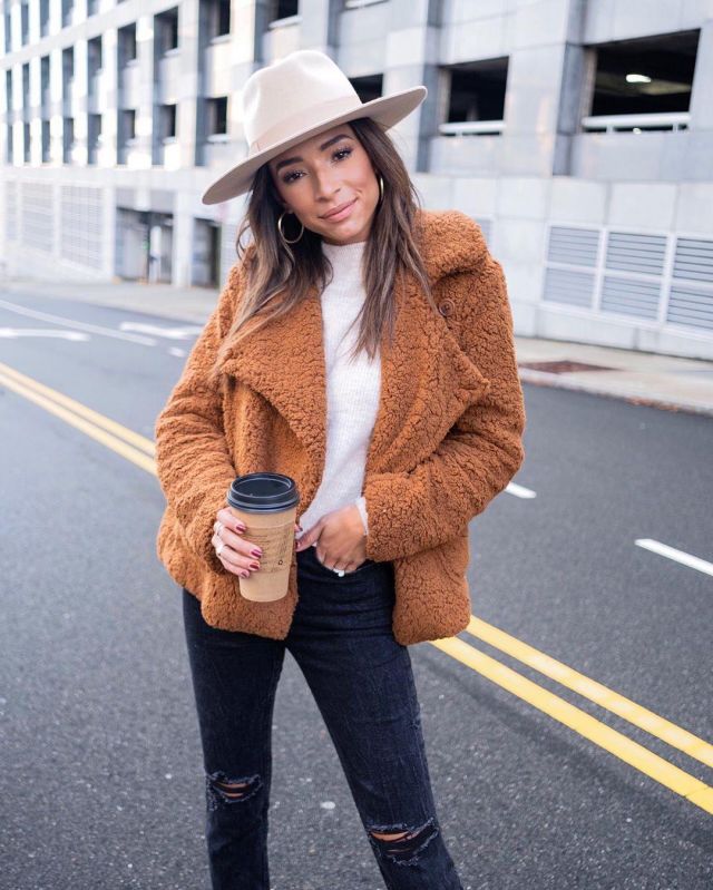 Cozy Mock Neck Sweater of Nena Evans on the Instagram account @nenaevans