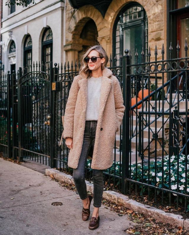 Leather Loafers of Anna Jane Wisniewski on the Instagram account @seeannajane