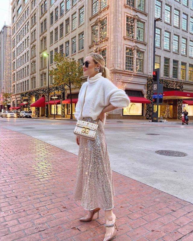 Bing 100 Crys­tal-Em­bell­ished Patent-Leather Mules of Lauren Murphy on the Instagram account @lomurph