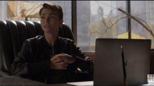 Black Leather Jack­et worn by Kate Kane (Ruby Rose) in Batwoman Season 1 Episode 10