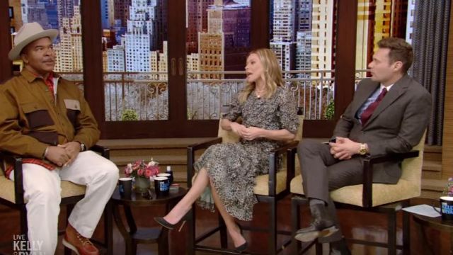 Rebecca taylor Ruf­fled Leop­ard-Print Dress worn by Kelly Ripa on LIVE with Kelly and Ryan January 20, 2020