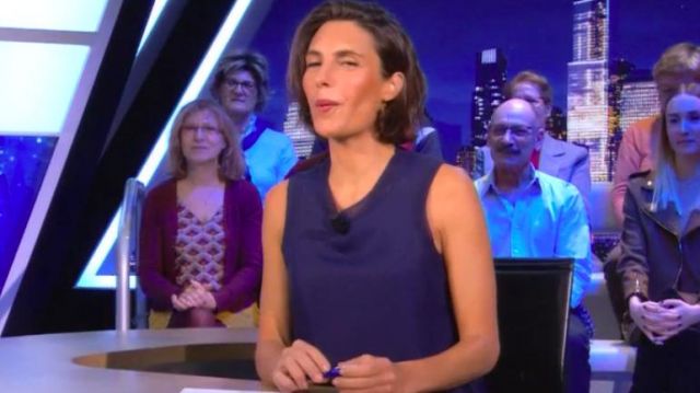 Le top ample à design sans manches  de Alessandra Sublet dans C'est Canteloup le 21.01.2020
