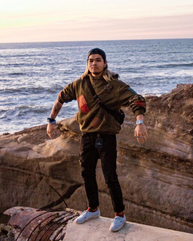 The patchwork hoodie of Christian Villanueva on the Instagram account @christianvui