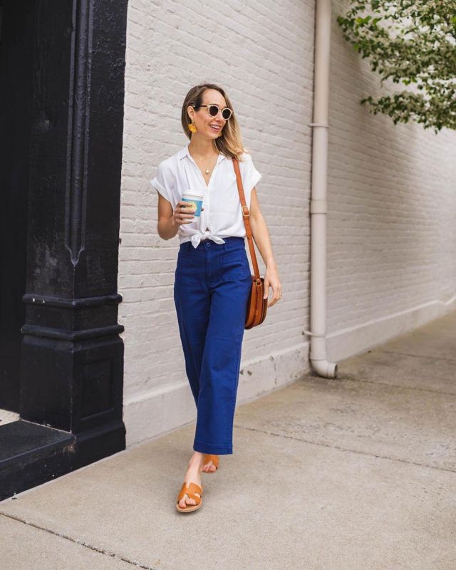 Everlane Pock­et Pant of Blair Staky on the Instagram account @thefoxandshe