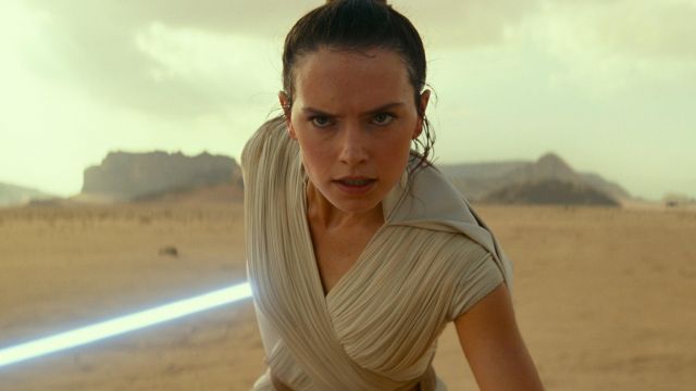The costume of Rey (Daisy Ridley in Star Wars : The Ascent of Skywalker