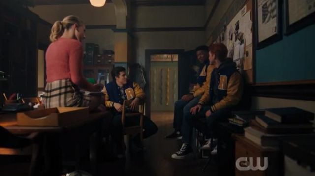 Converse Navy Blue worn by Archie Andrews (KJ Apa) in Riverdale Season 4 Episode 10