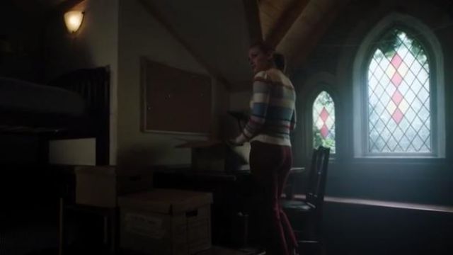 Rouge Velours Jeans portés par Betty Cooper (Lili Reinhart) à Riverdale Saison 4 Épisode 10