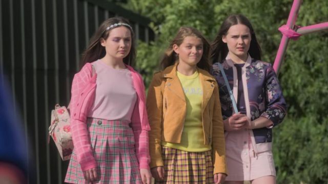 Pink Skirt in Free Rein (S03E06)