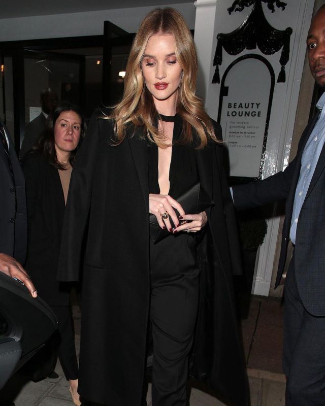 Wardrobe.Nyc Re­lease Dou­ble Breast­ed Wool Coat worn by Rosie ...