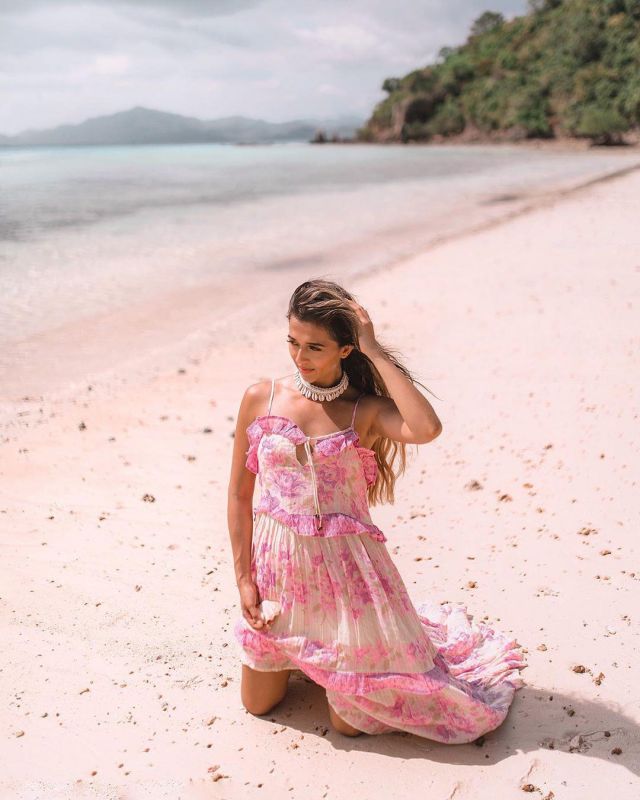 Pink Dress of Jyo on the Instagram account @jyo_shankar
