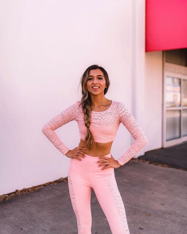 Pink Crop Top of Jyo on the Instagram account @jyo_shankar