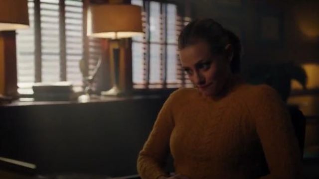 Yellow Cable Knit Mock Neck Sweater worn by Betty Cooper (Lili Reinhart) in Riverdale Season 4 Episode 10