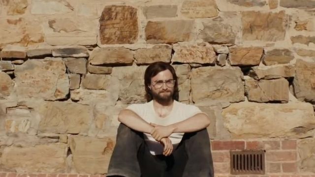 Pantalon cargo noir de Tim Jenkin (Daniel Radcliffe) dans Escape from Pretoria
