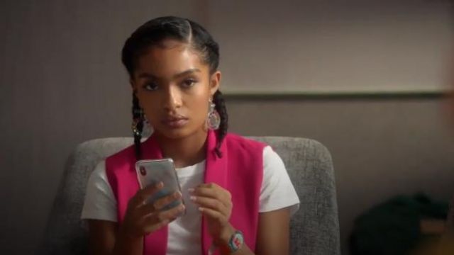 Pink Double Breasted Sleeveless Blazer worn by Zoey Johnson (Yara Shahidi) in grown-ish Season 3 Episode 2