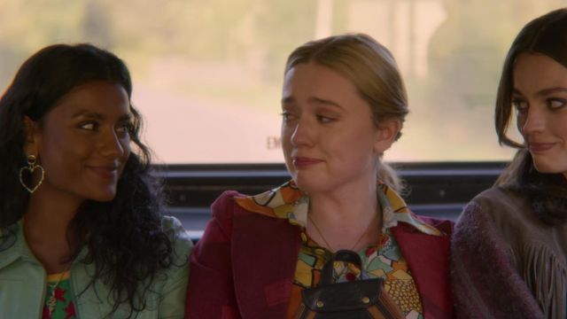 Heart earrings worn by Olivia (Simone Ashley) as seen in Sex Education (S02E07)