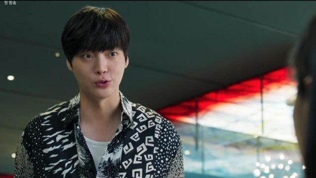 Patch­work Stripe Shirt worn by Lee Kang-woo (Ahn Jae-hyun) in Love with Flaws Episode 1