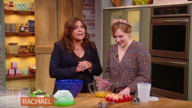 Zadig&voltaire T-shirt à Pail­lettes Cruz worn by Rachael Ray on The Rachael Ray Show January 27, 2020