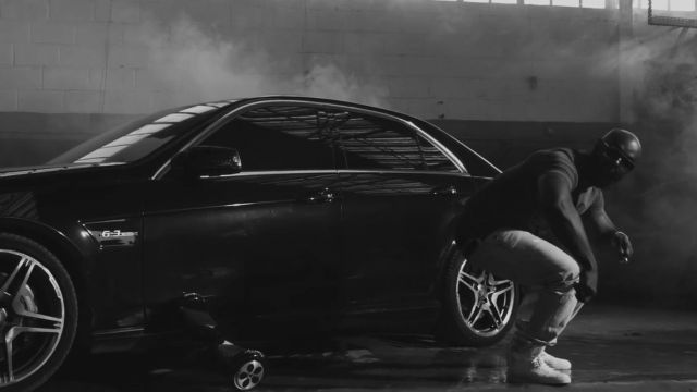 Nike Air Force 1 Mid '07 porté par Kaaris dans la vidéo Kaaris - Terrain