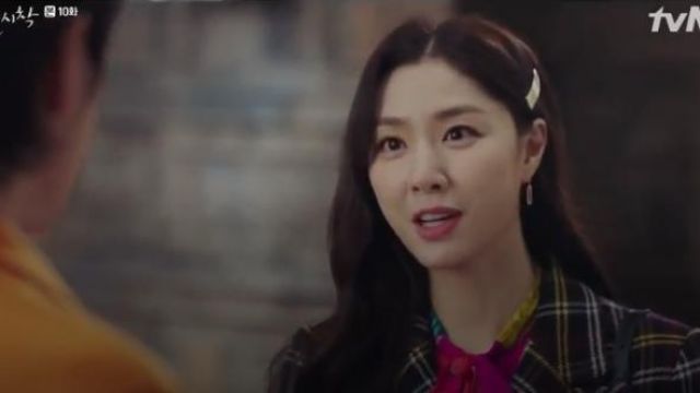 Rectangle Boucles d'oreilles portées par Yoon Se-Ri (Son Ye-jin) dans Crash à l'Atterrissage sur Vous de la Saison 1 Épisode 10