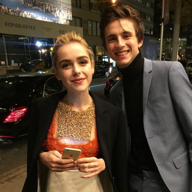 The black blazer kingdom of Kiernan Shipka on the account Instagram of @kiernanshipka