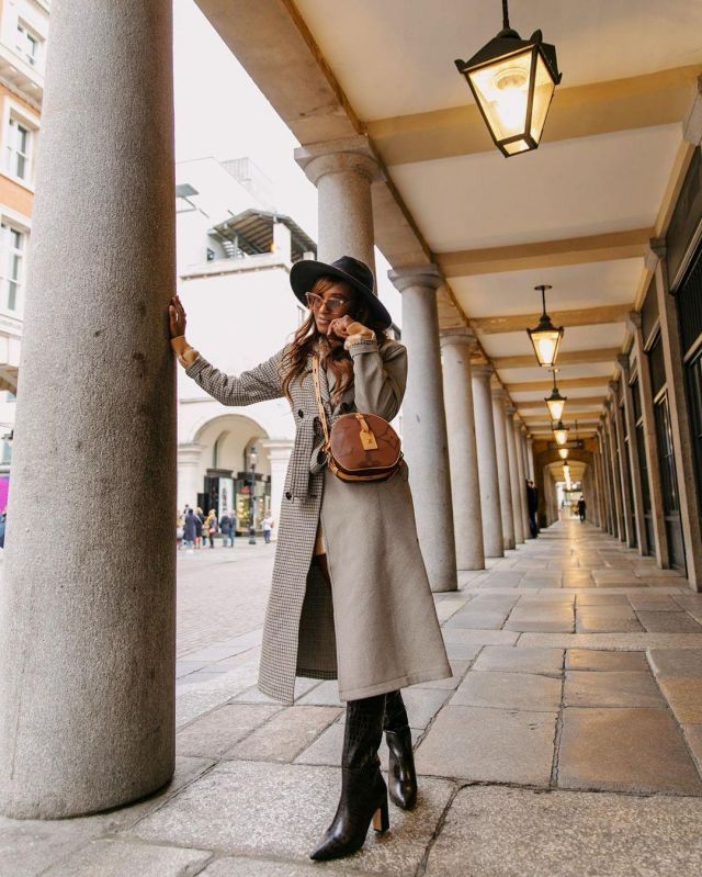 Trench Coats of Nimi on the Instagram account @nimiblackwell