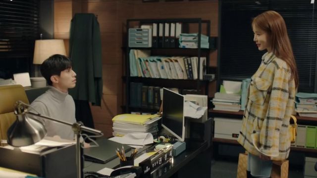 Étoile Gast But­ton Jack­et worn by Jin Shim (Yoon Seo) in Touch Your Heart Episode 9