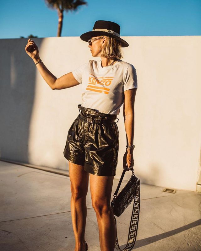 Isabel Marant Black Shorts de Karin Teigl en la cuenta de Instagram @constantly_k
