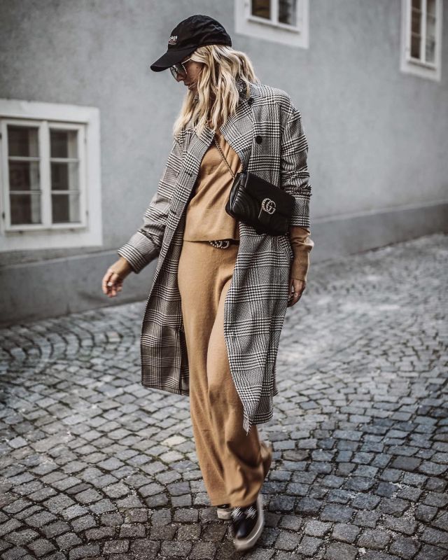Leather Belt of Karin Teigl on the Instagram account @constantly_k