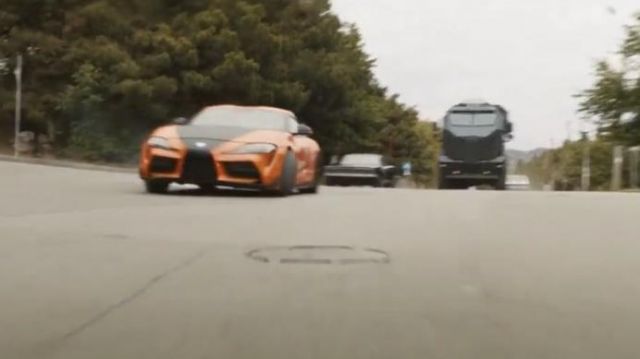Orange et la black 2020 Toyota GR Supra Mk.V supercar comme on le voit dans Fast and Furious 9