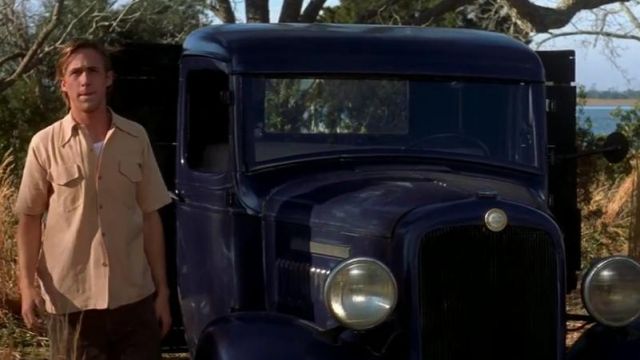 Shirt color sand is of Noah (Ryan Gosling) in never forget