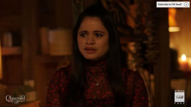 The top print of Mel Vera (Melonie Diaz) in Charmed (S02E12)