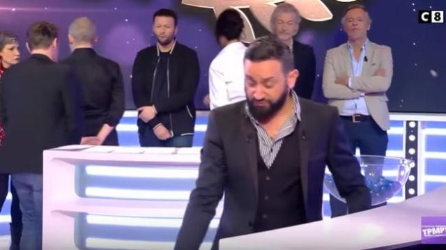 The striped shirt Cyril Hanouna in TPMP ! : the game of the 07/02/2020