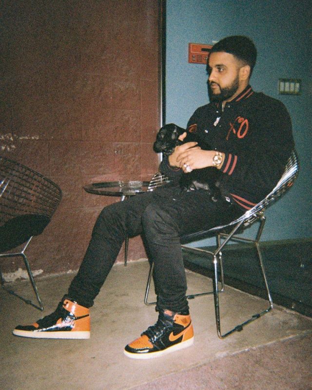Bape Black Varsity Jacket of Nav en la cuenta de Instagram @nav