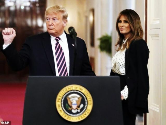 Michael kors collection s tretch-Wool Blaz­er worn by Melania Trump on White House, February 6, 2020