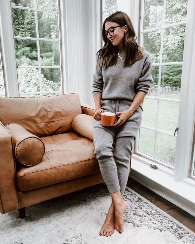 State Cashmere Long Sleeve Sweater of Karen on the Instagram account @everbstyled