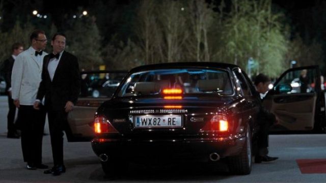 The Jaguar XJ8 of Dominic Greene (Mathieu Amalric) in Quantum of Solace
