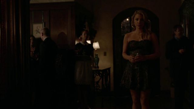 The dress Mystic of Mary Louise in The Vampire Diaries