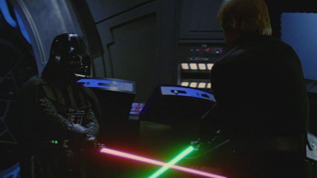Tien jaar dynastie Viool The lightsaber of Darth Vader (David Prowse) in Star Wars, episode VI - Return  of The Jedi | Spotern