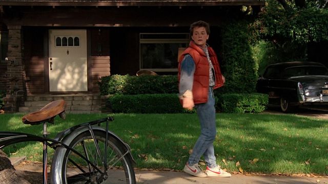 bagage Transplanteren onbekend Shoes Nike Bruin Marty McFly (Michael J. Fox) in Back to the future |  Spotern