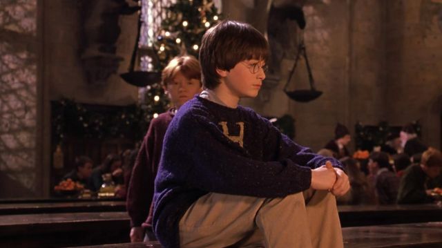 Le pull de Noël de Harry Potter (Daniel Radcliffe) dans Harry Potter à  l'école des sorciers