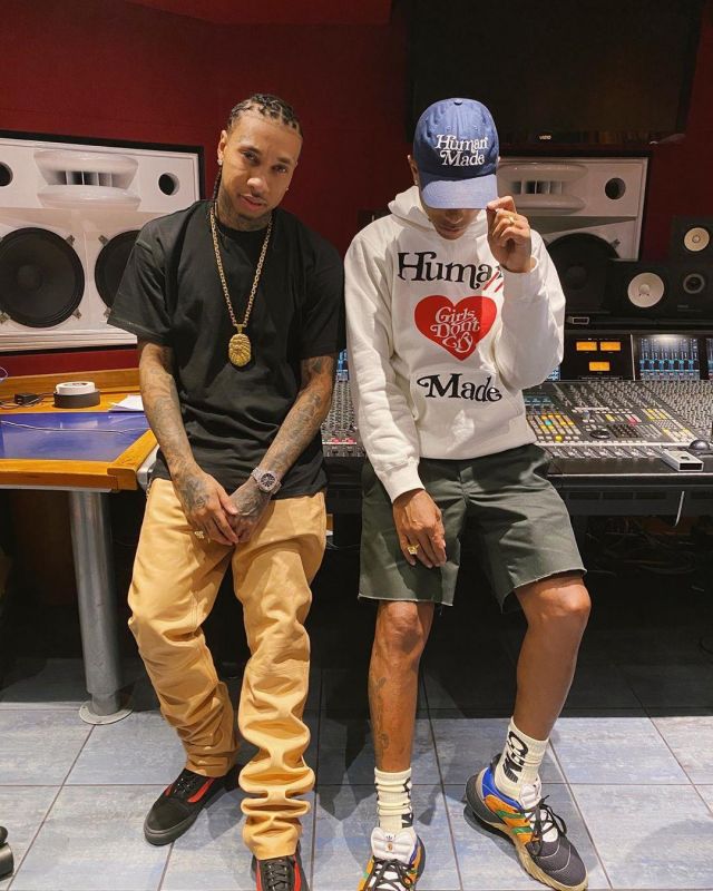 Human made Work Chi­no Short of Pharrell Williams on the Instagram account @pharrell