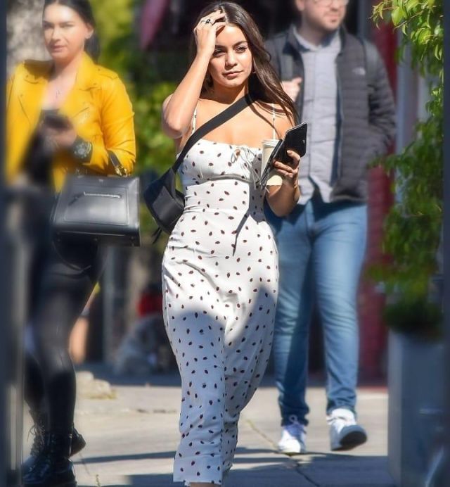 Realisation The Al­ba Dress worn by Vanessa Hudgens Los Feliz February 10, 2020