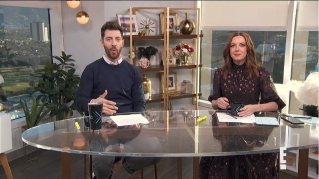 Zara Volumineux Midi Robe portée par Melanie Bromley sur E! News Du 10 Février 2020
