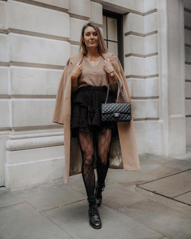 Noir Mini Jupe de Justine sur l'Instagram account @itsjustinesjournal