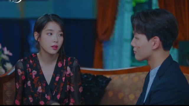 Black Flo­ral Print Blouse worn by Jang Man Wol (Lee Ji Eun) in Hotel Del Luna Episode 12