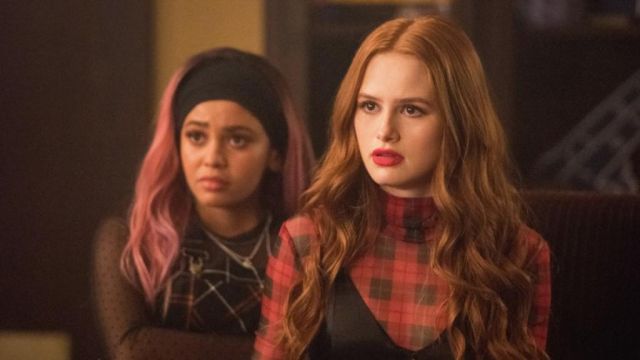 The top tiles of Cheryl Blossom (Madelaine Petsch) in Riverdale (S04E13)